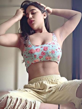 Colaba Escorts Services & Mind Blowing Hot Call Girls in Colaba